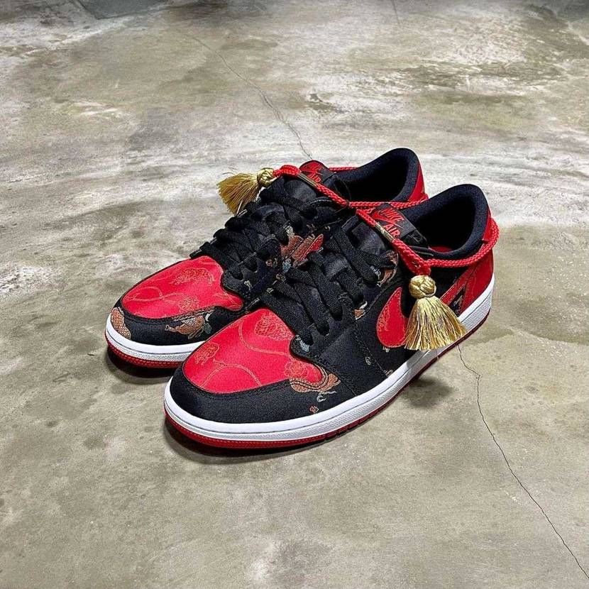 爆竹ダンクもいいけどこのaj1lowも凝ってて好き
aj5lowもこれも国内あれ