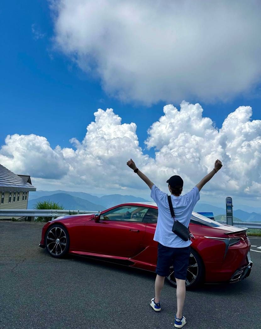 今日は新しい相棒🚗と伊吹山にドライブ🛣️

🐯🐡履いてご飯食べて下山しました