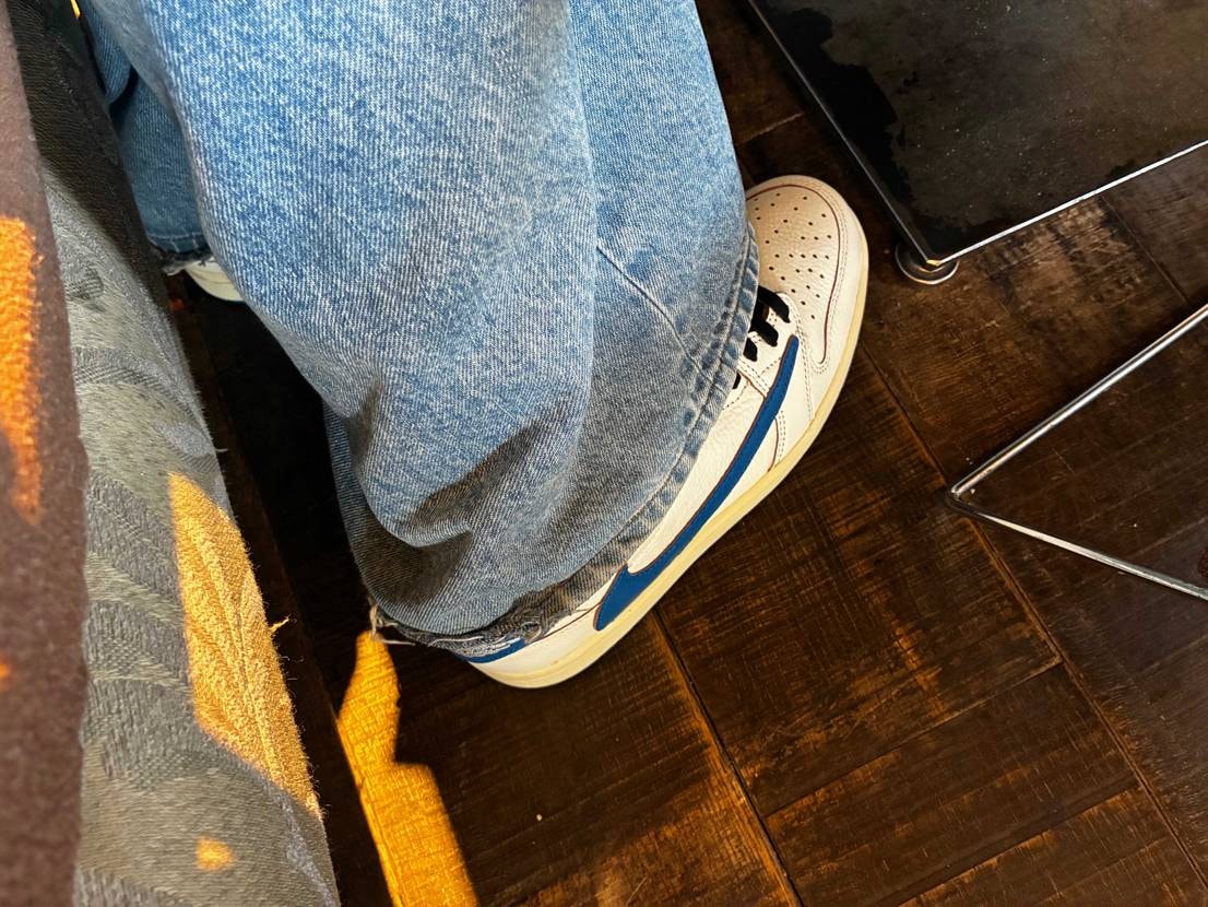 まだ履いてる人少ないよな！