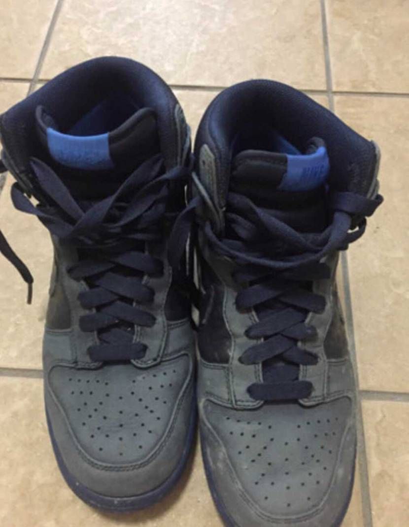 こちらのスニーカーのモデルなど知ってる方いますか？
かなり