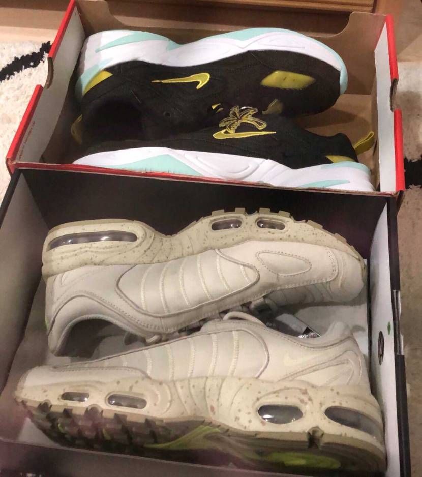 NIKEアウトレットが全品50%offになってたから2足購入！
2足で4000