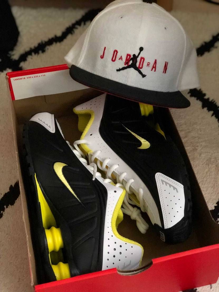 NIKEアウトレットが30%offになっててSHOXが5000円で買えた😆
J