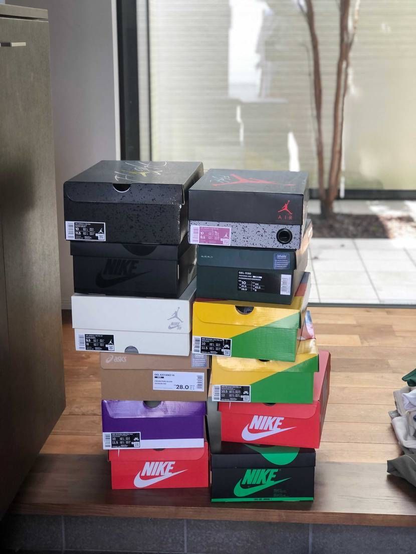 嫁さんが連休で実家帰省したので、車に隠してあったスニーカーの整理しよう！！