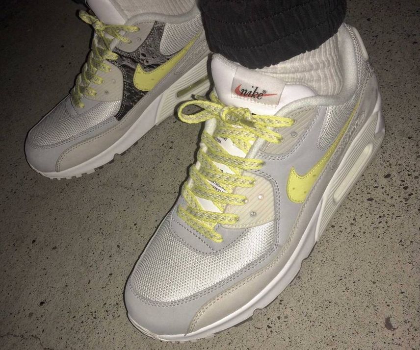モノカブさんで購入🌕
世界7500足限定.
sideA.
#nike