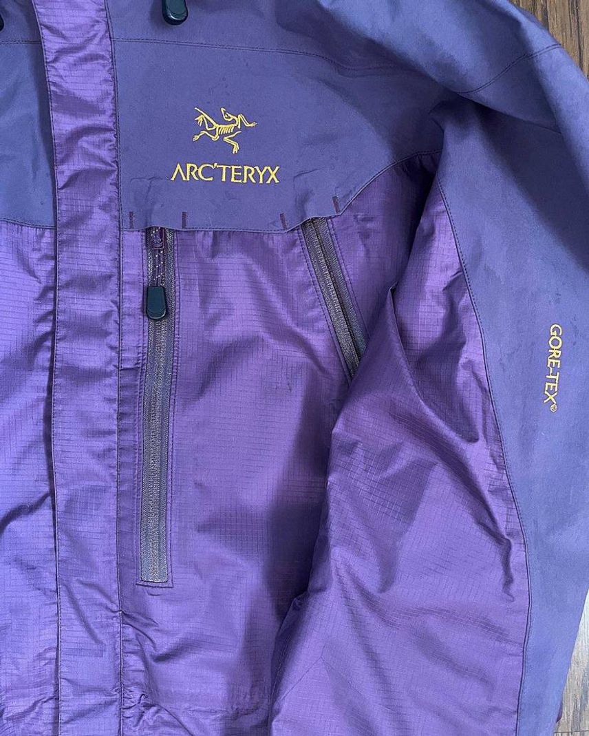 たまにはウェアの話。
arc'teryx archive. 98's 1st.