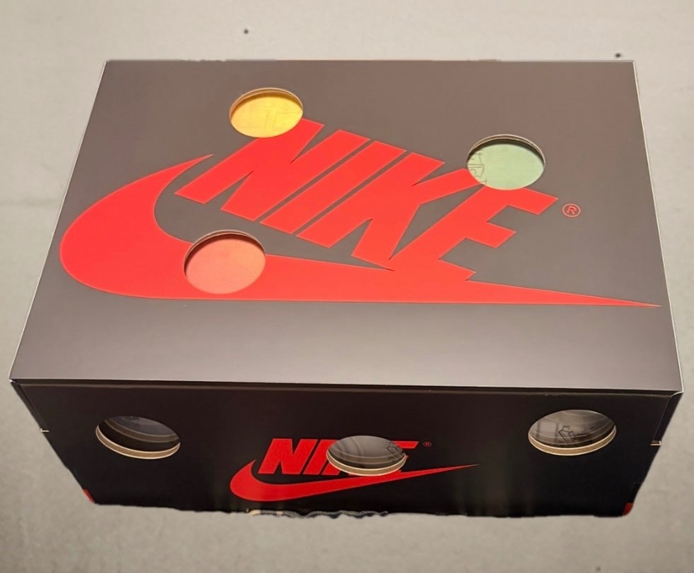 V.A.TOKYOオンライン購入分、本日受取完了✨
初めて定価でレアスニーカー