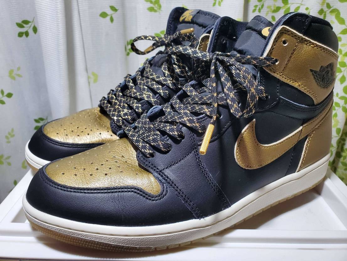 Nike Air Jordan 1 Retro High OG "Black a