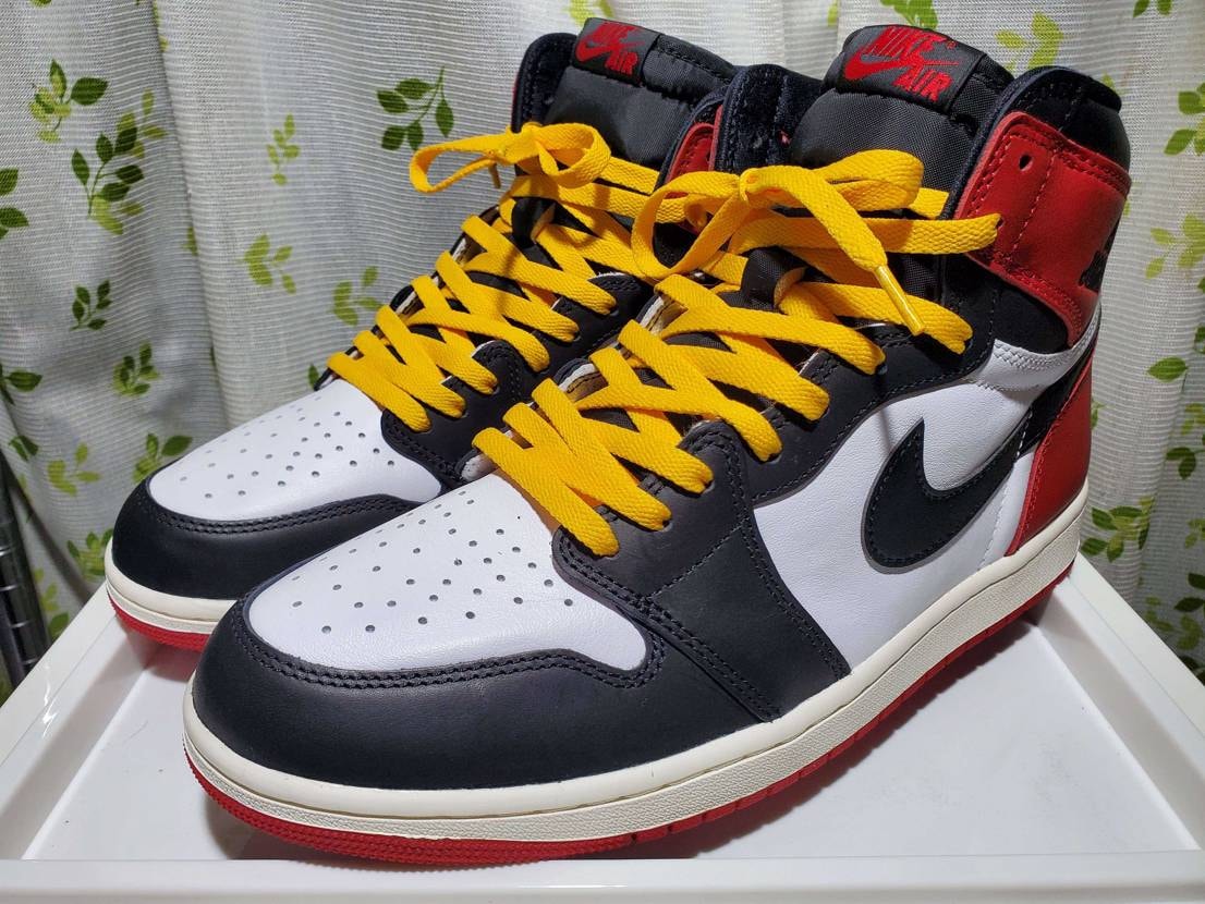 Nike Air Jordan 1 Retro High OG "Black T