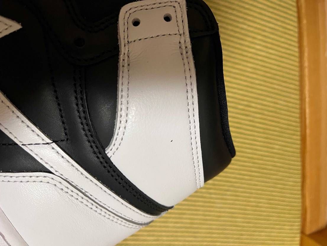 aj1ちょっとだけNIKEクオリティーかな...?気にするほ