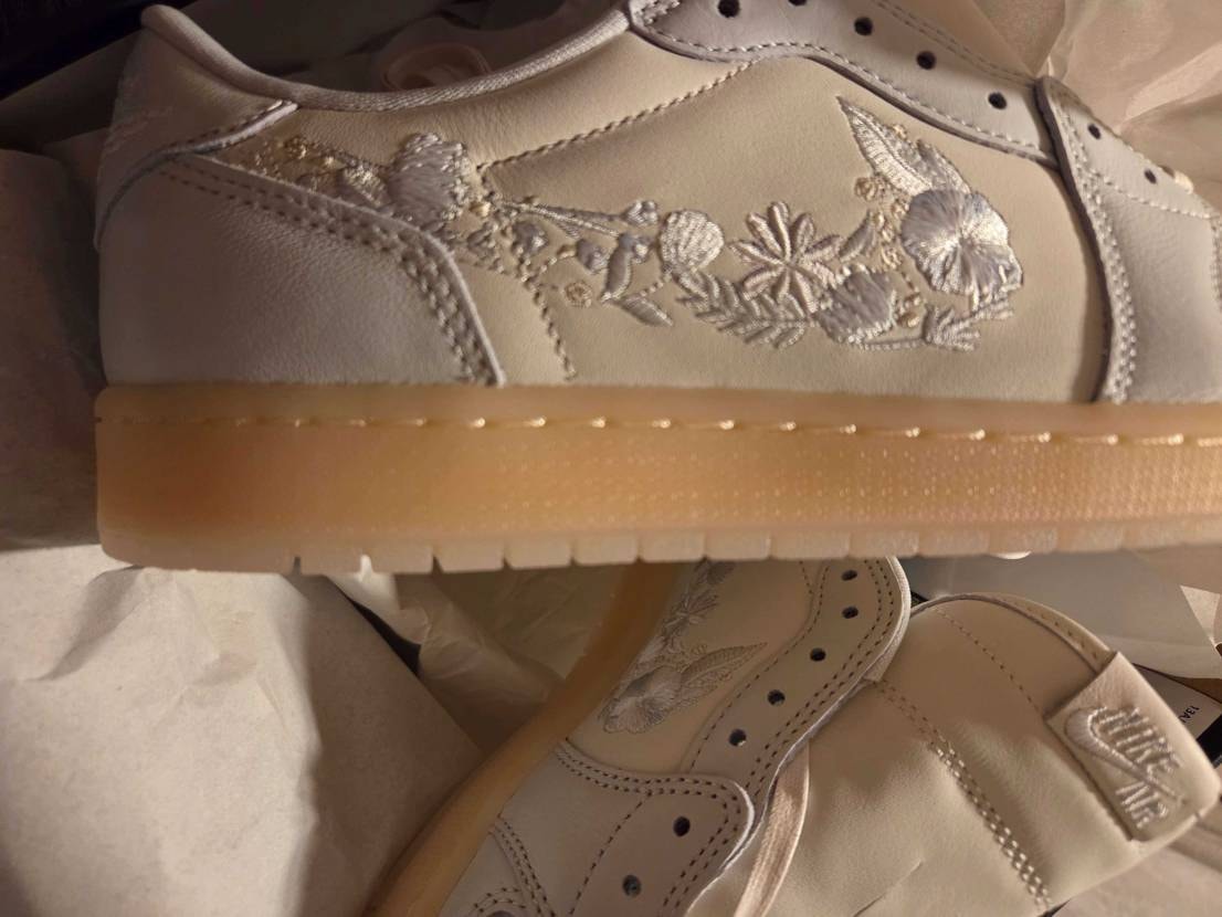 めっちゃ良い🐇💐

Nike Air Jordan 1 