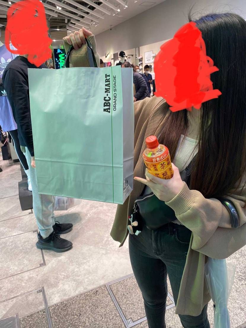 妹にジョーダンプレゼントしました🎁