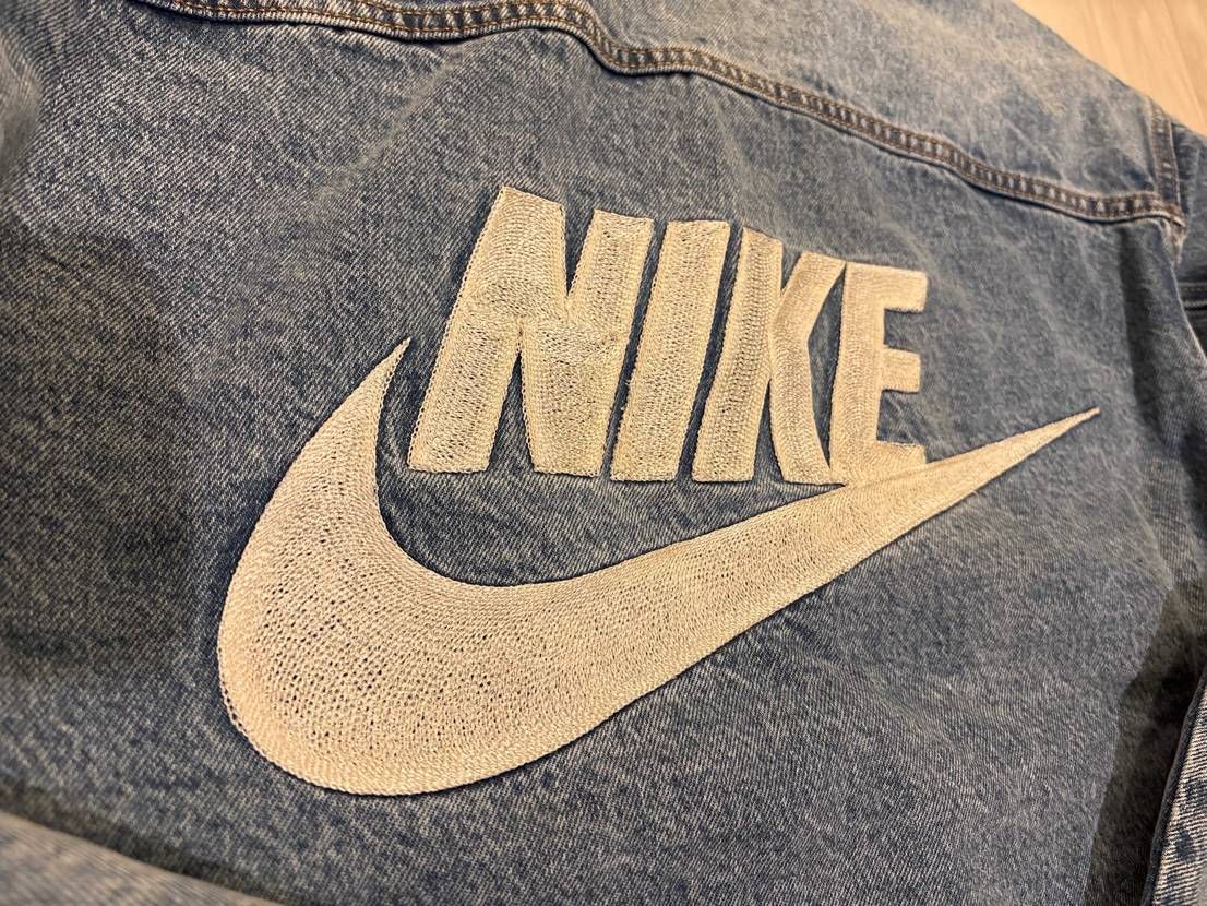 荒めの刺繍が雰囲気いいです。
Mでも大きい。