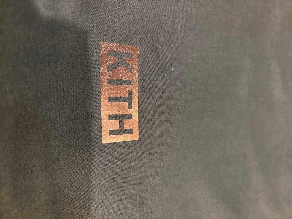 KITH当選分にはシューズ入れがつくのか。