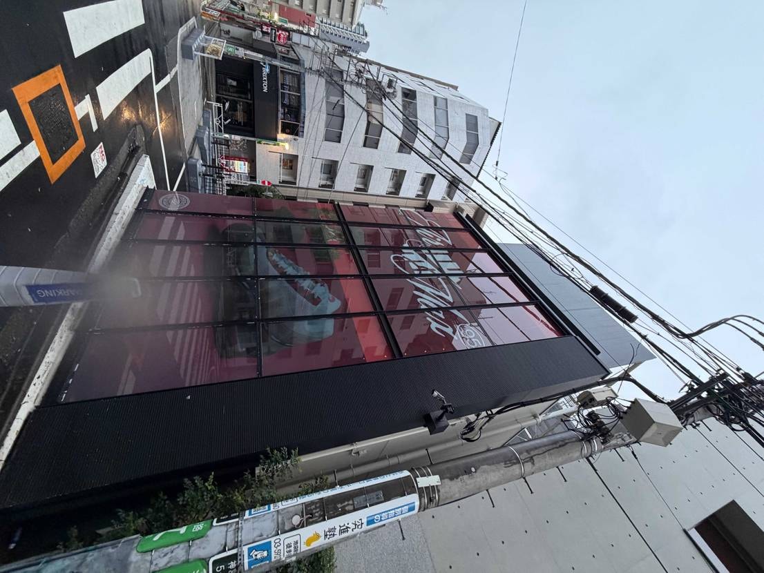 まだ２人だけの並び。