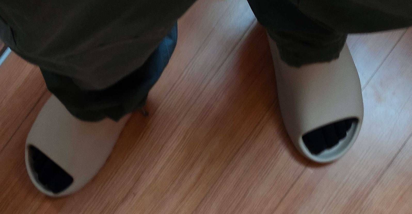 adidas KIDS YEEZY Slide