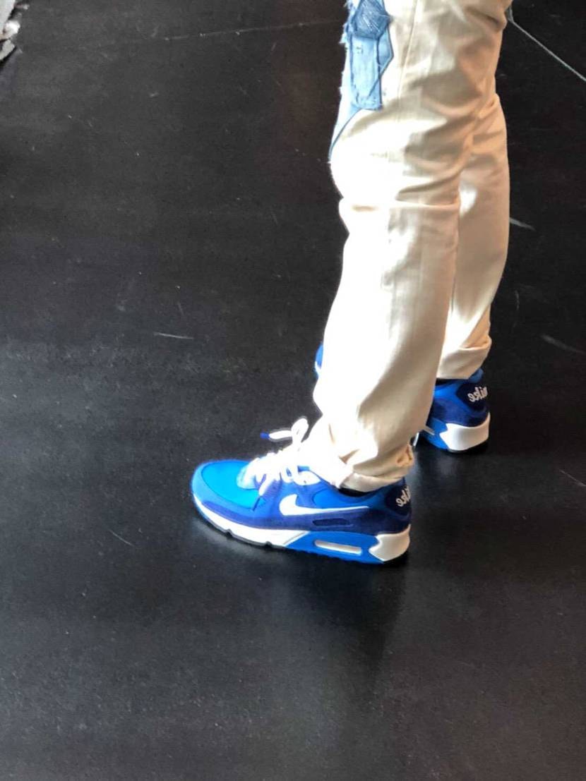 エアーマックス90SE
夏🌈
履きまくります