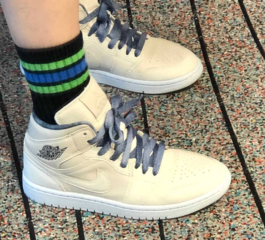 NIKE原宿でゲットしました。
つま先のレザー?部分が柔らかくて、ちょっとシワ