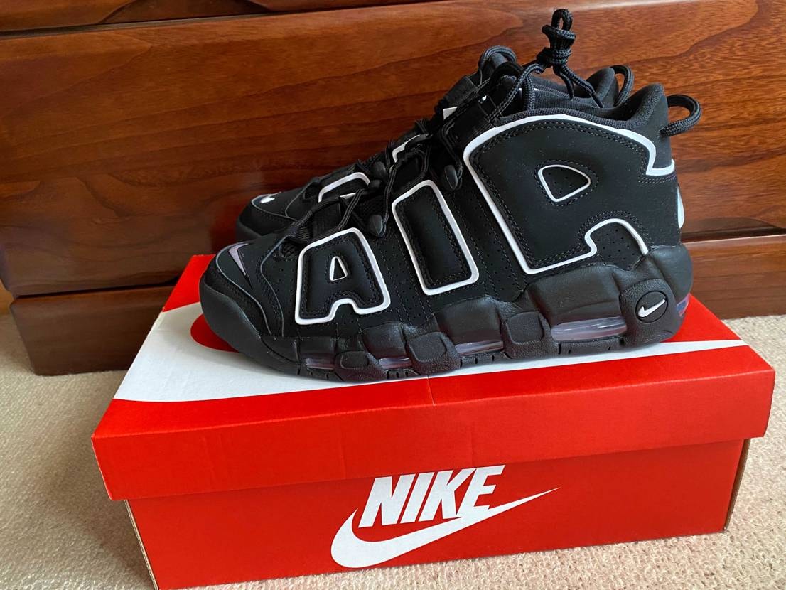 モアテン2足目オリンピックとブラックホワイト