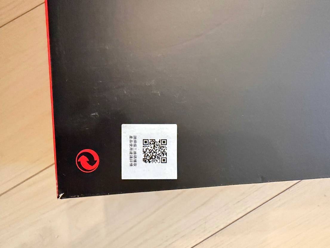 このシールは香港流通品ですかね？
Nike香港のサイトに繋がるので🤔
香港は