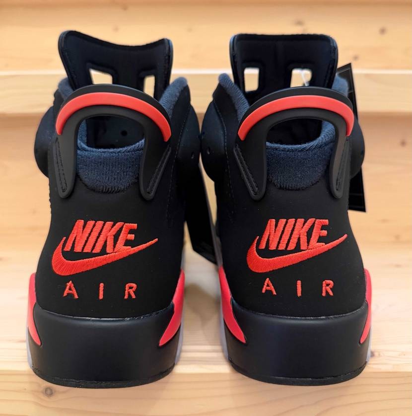 初めてのJordan6☺️
かっこいい🥰

サイズ感も