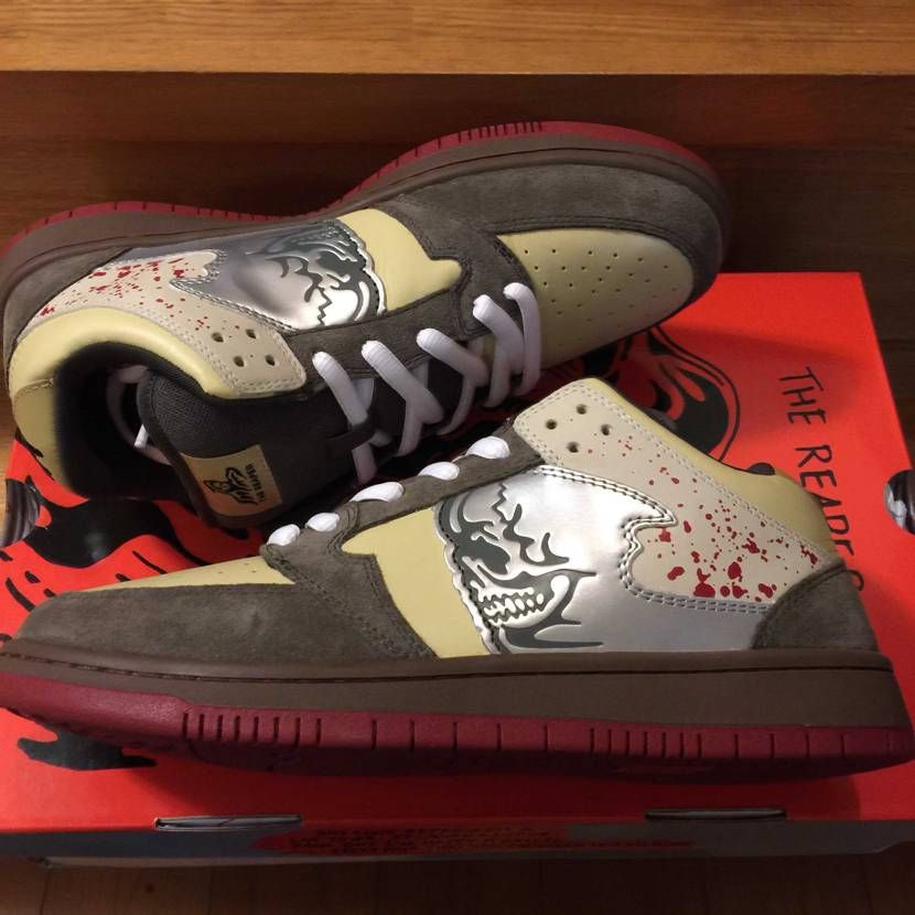 ナイキに訴えられてデザイン変わったやつ🤣
シューズケースと