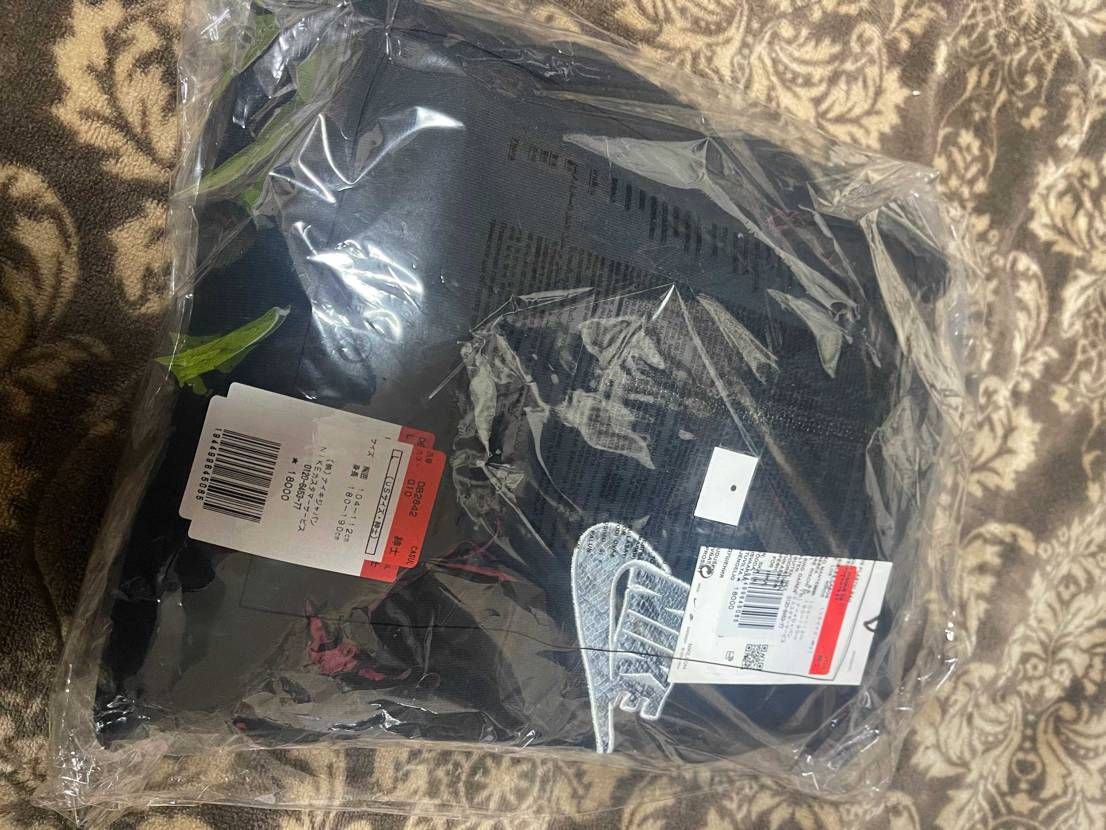 supreme✖️NIKEコラボ✨
着なかったら売るかなw