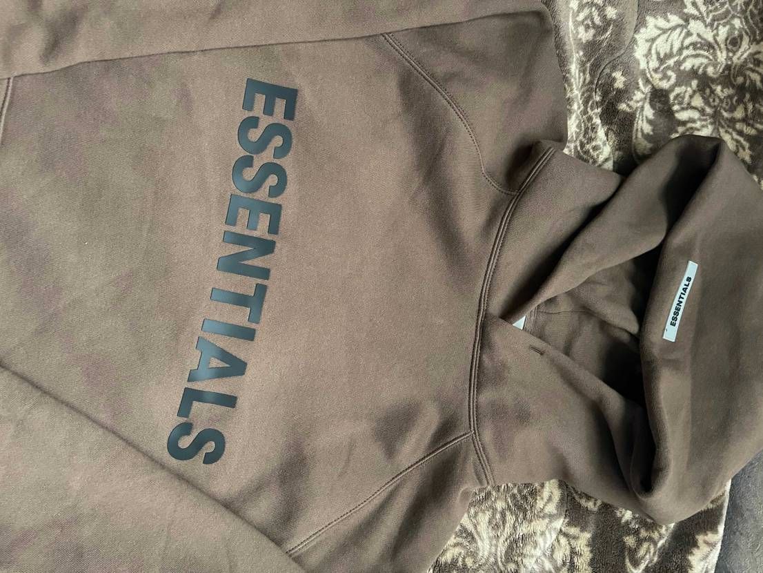 ESSENTIALS✨ブラウン、かっこええー✨ジム行く時最適