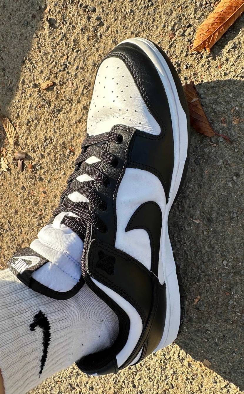 おは〜👊
パンダを履いて散歩♪
今日も新しいAJ1が届きまーす😈
今日発売