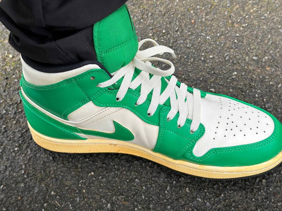 おは〜♪今日ばり寒いなぁー🥶
今日の散歩のお供は、AJ1ミッドのラッキーグリー