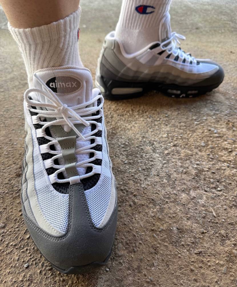 おはよー！
まさかの爆量パターン
リーバイスでも定価割れんだからこれも定価割