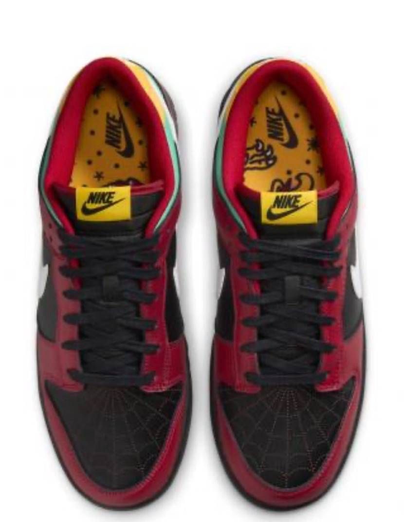 NIKE Dunk Low バイカータトゥー
2024co