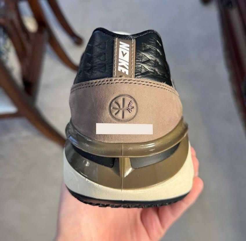 Travis Scott × NIKE GT CUT 2
