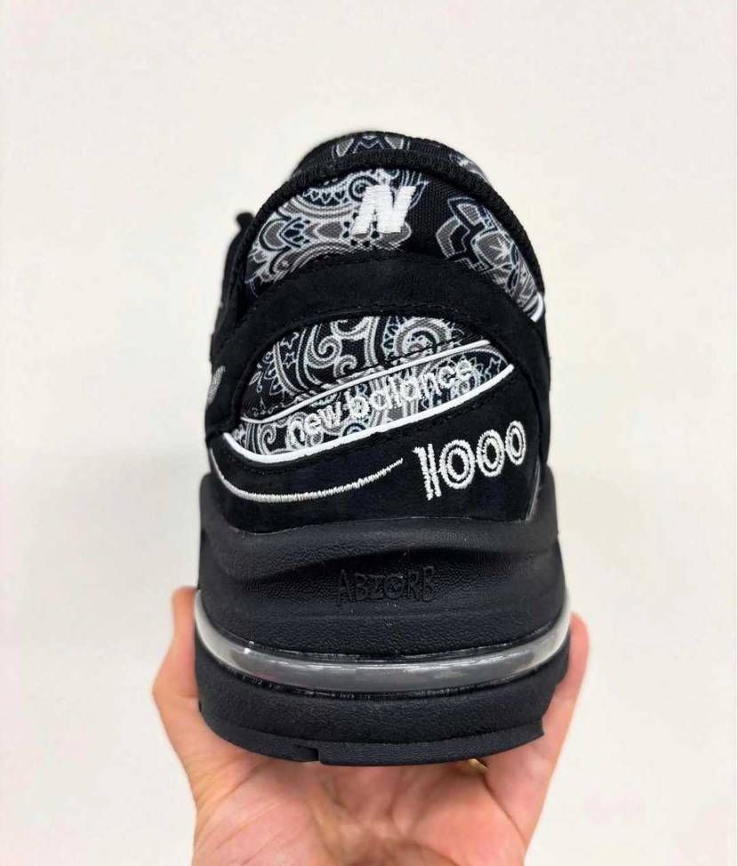 アトモス別注New Balance1000
coming soon。。。