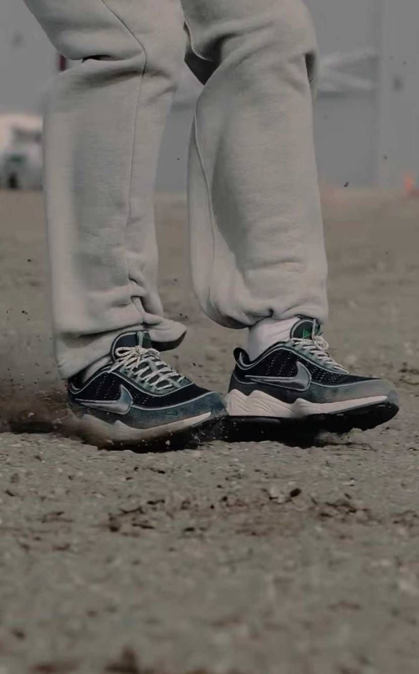 アンディフィーデッド✖︎Nike Air Zoom Spiridon
comi
