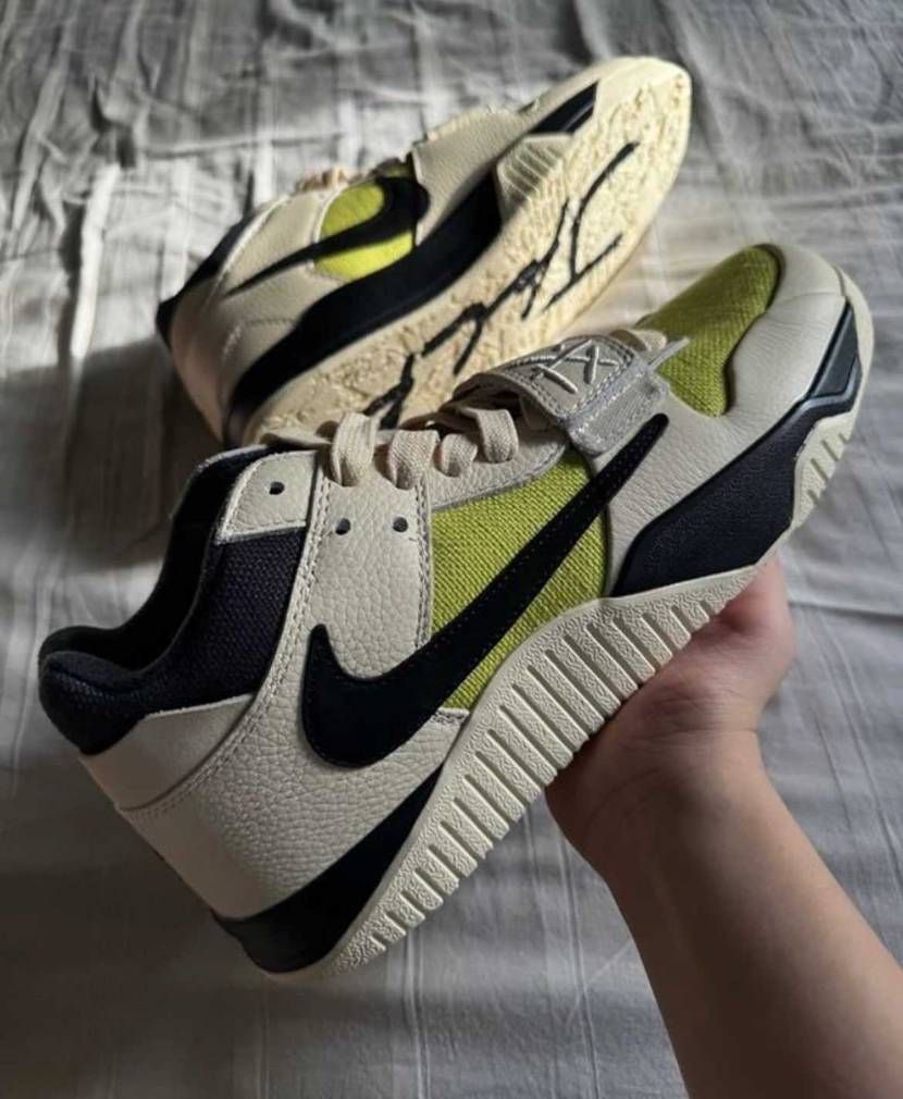 Travis Scott × JORDAN JUMPMAN JACK TR "B