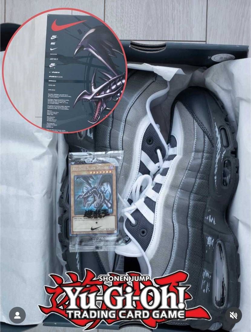 カード世界大会にて上位入賞者または優勝者を対象とした国内限定版の👟とプロモカード