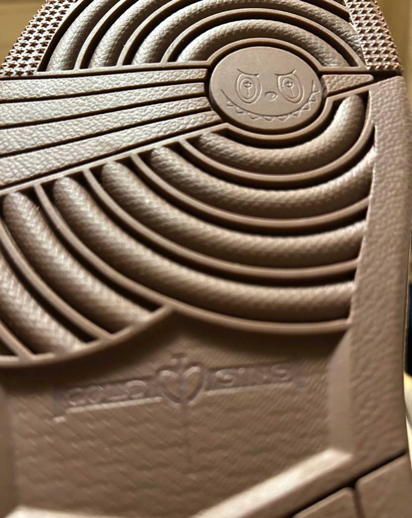 おはようございます😃
先日例のカスタム👟が到着しました。