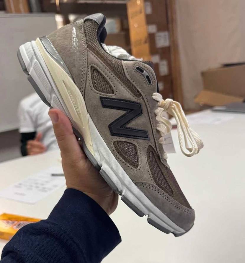 JJJJound × New Balance 990v4
coming soo