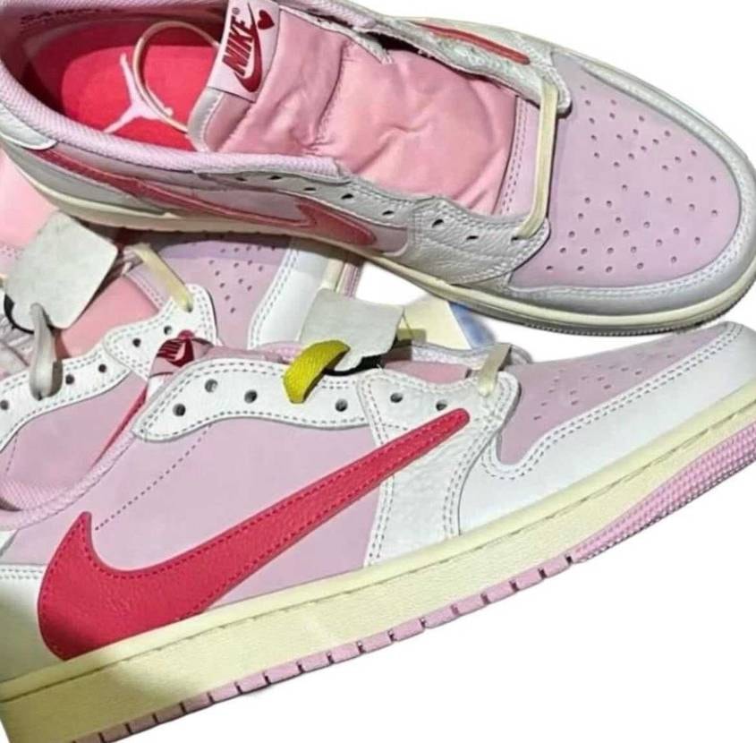 Travis Scott ✖︎ Nike Air Jordan1 Low SP🍓