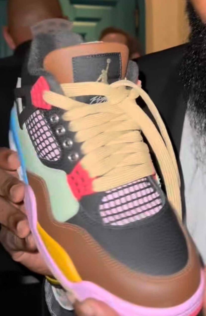 これ一般あるのか？
早速履いてるね🙄