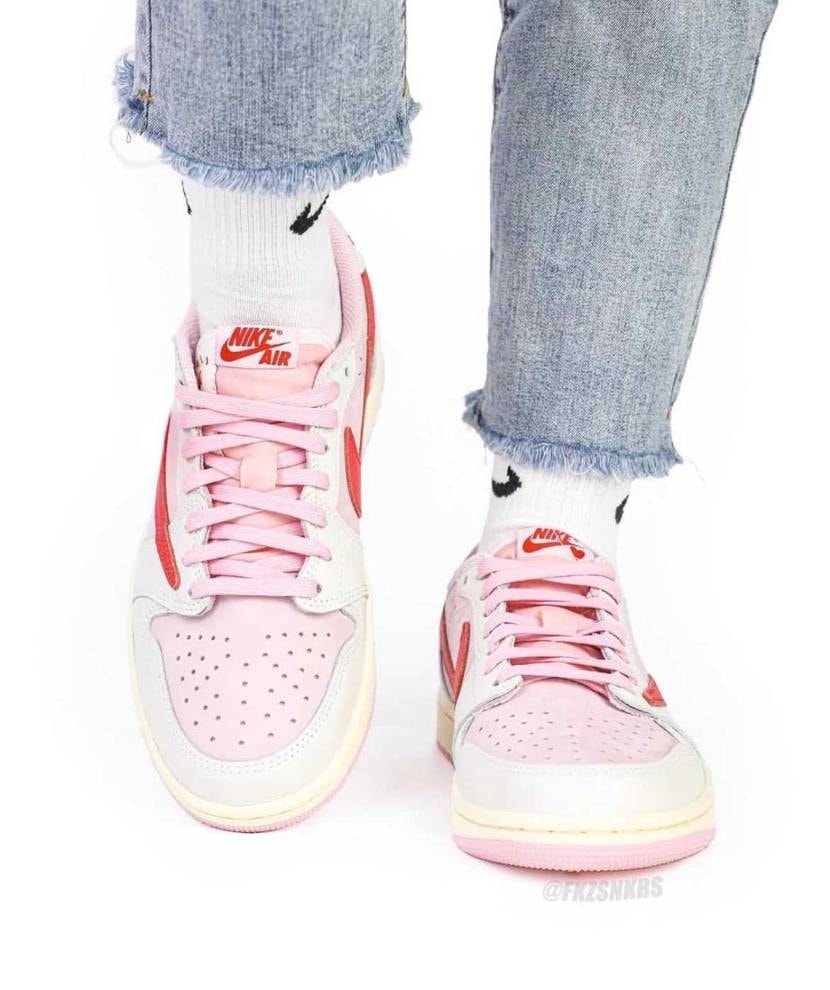 Travis Scott ✖︎ Nike Air Jordan1 Low OG 