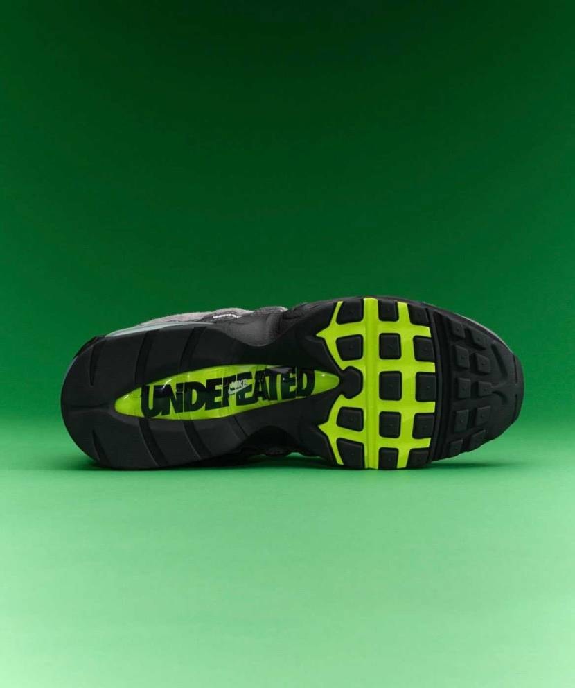 速報‼️
UNDEFEATED x Nike Air Ma