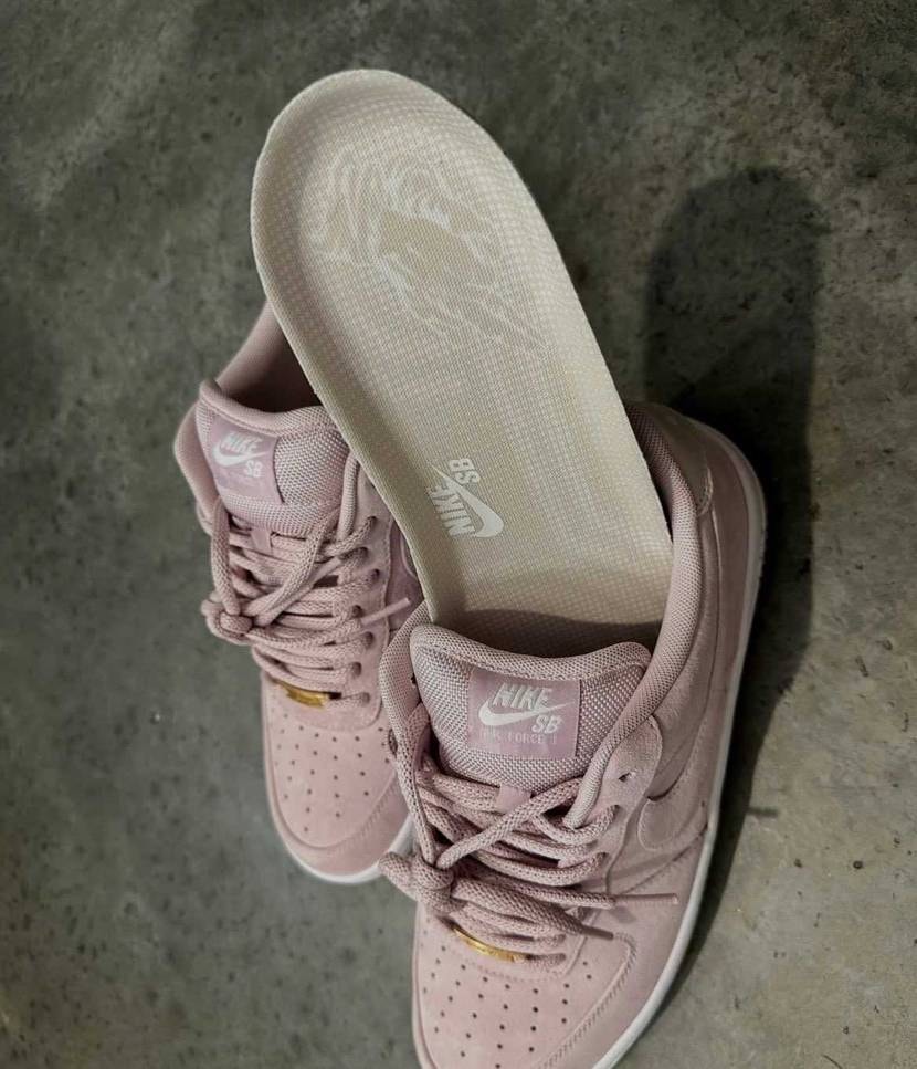 Nike SB✖︎Air Force1 Low サンプル画像