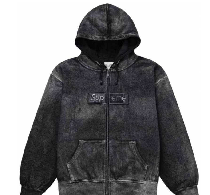 イメージ画。
フーディ　37800
デニムジャケット　158000