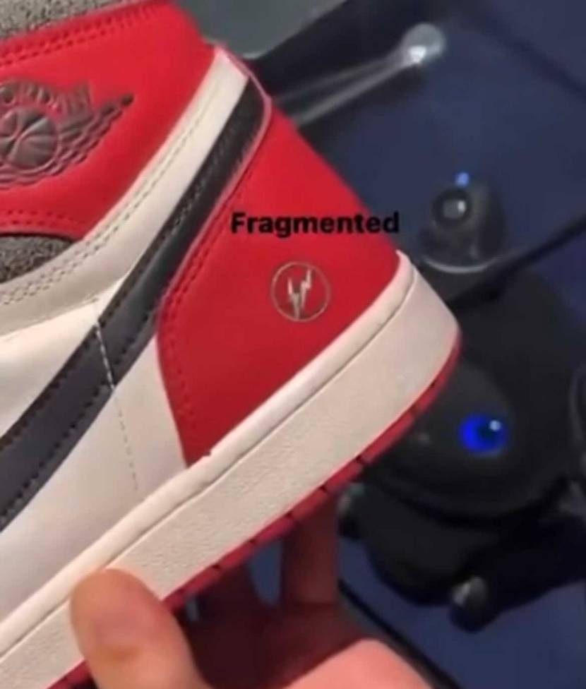 例のチョコ🍫にあったチケット引換品の一部が公開される。
※主にカスタム品