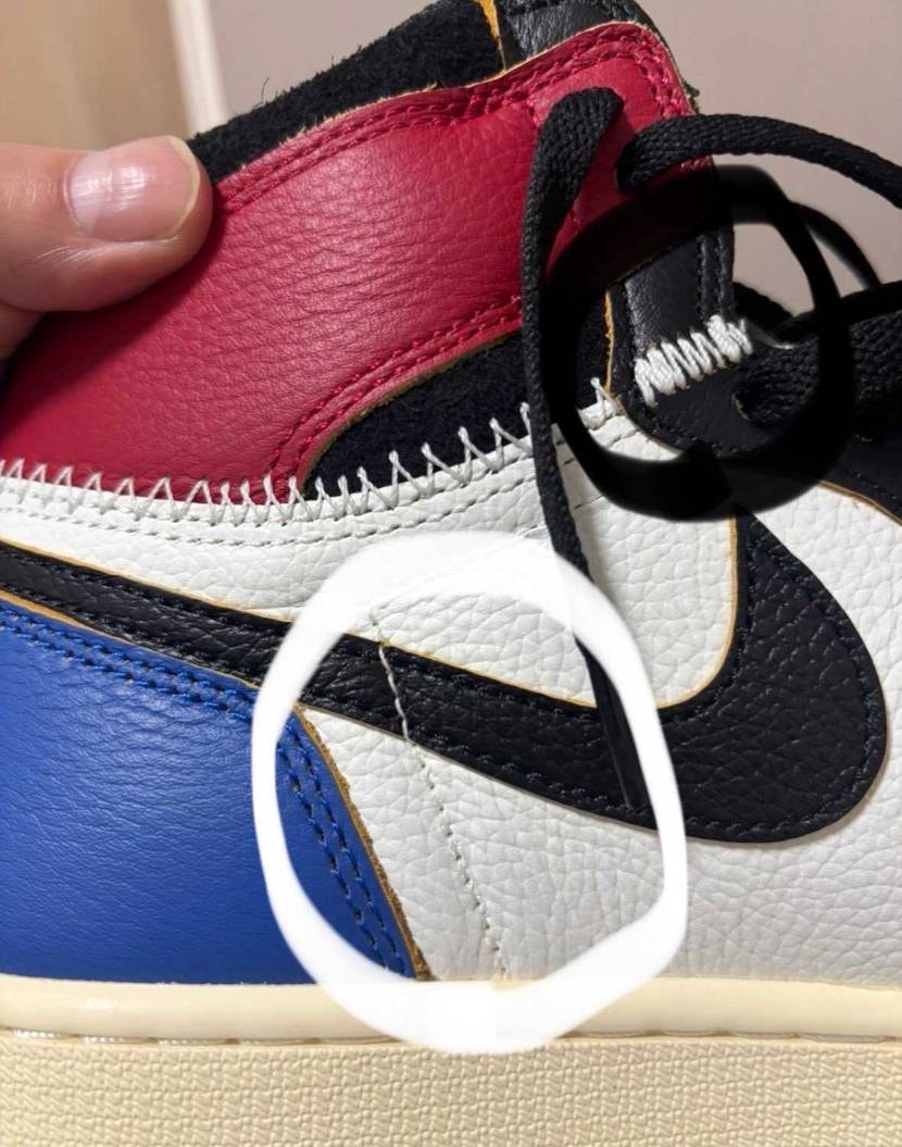 さっきまじまじとユニオン × フラグメントを見ていて気付いた