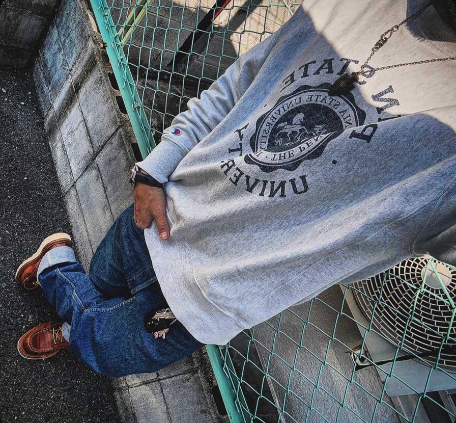 スニーカーやなく申し訳ないどすぅ〜🙈ええ感じに育ててますぅ〜。ラフな格好が1番や