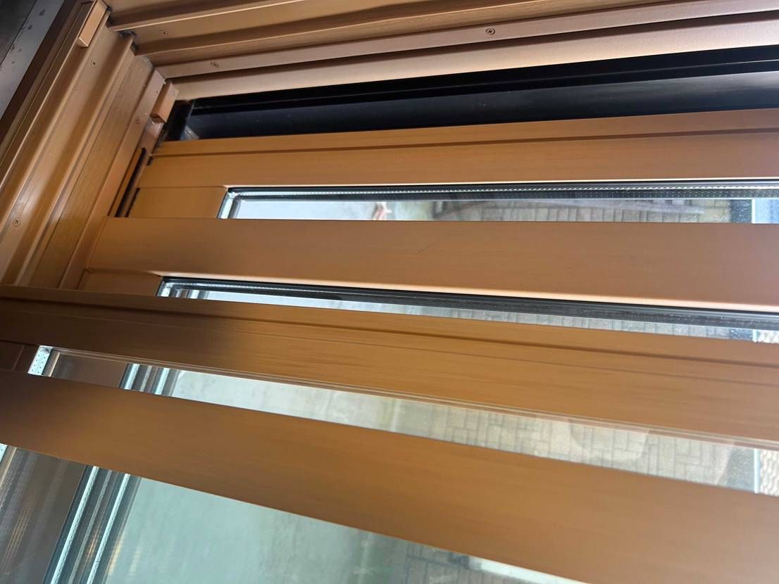 今日は仕事から帰宅してAJ1の箱の埃とり🌚

基本的にケ