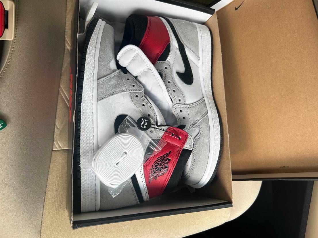 本日購入の27足目のAJ1は…🌝
" LIGHT SMOK