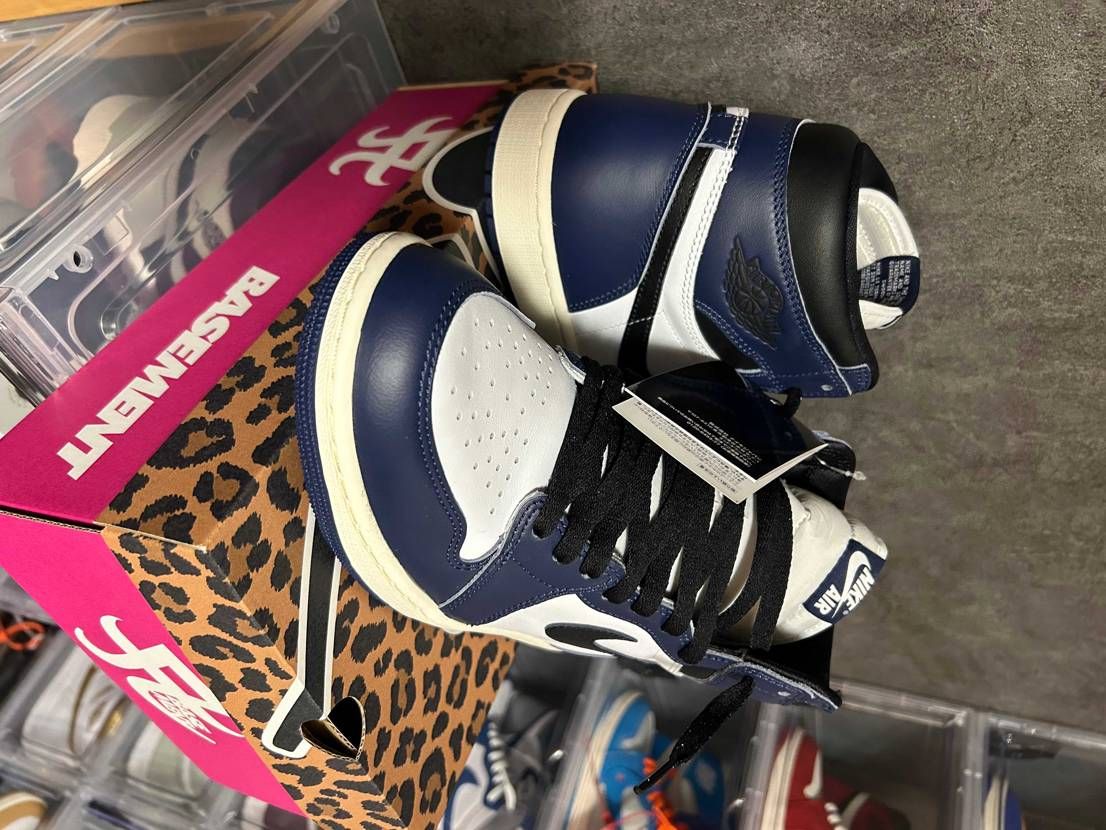記念すべき30足目のAJ1は… "Midnight Navy